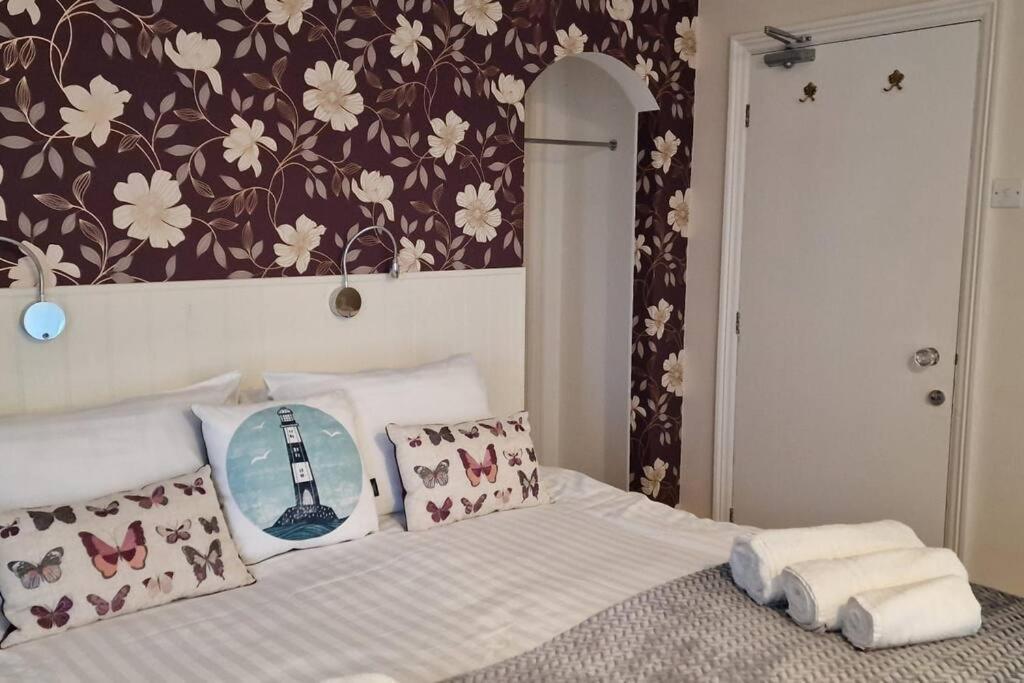 Hazeldene Hotel Aberaeron Buitenkant foto