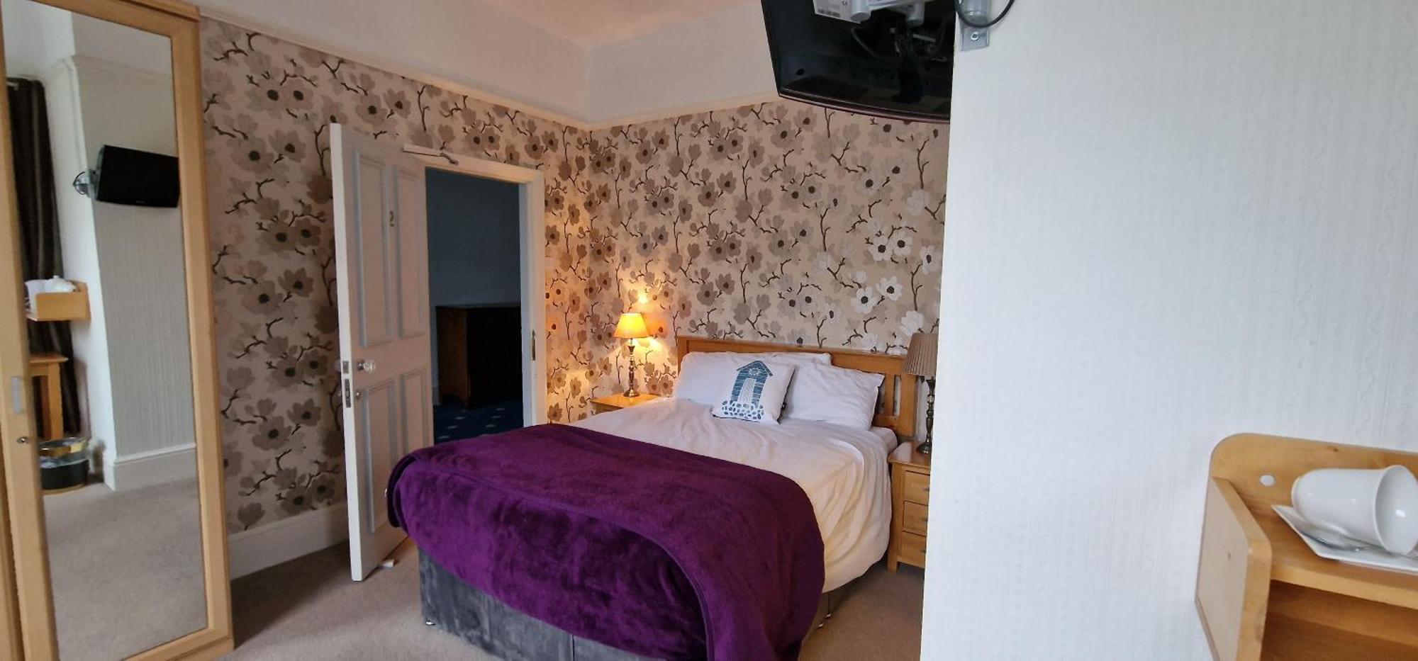 Hazeldene Hotel Aberaeron Buitenkant foto