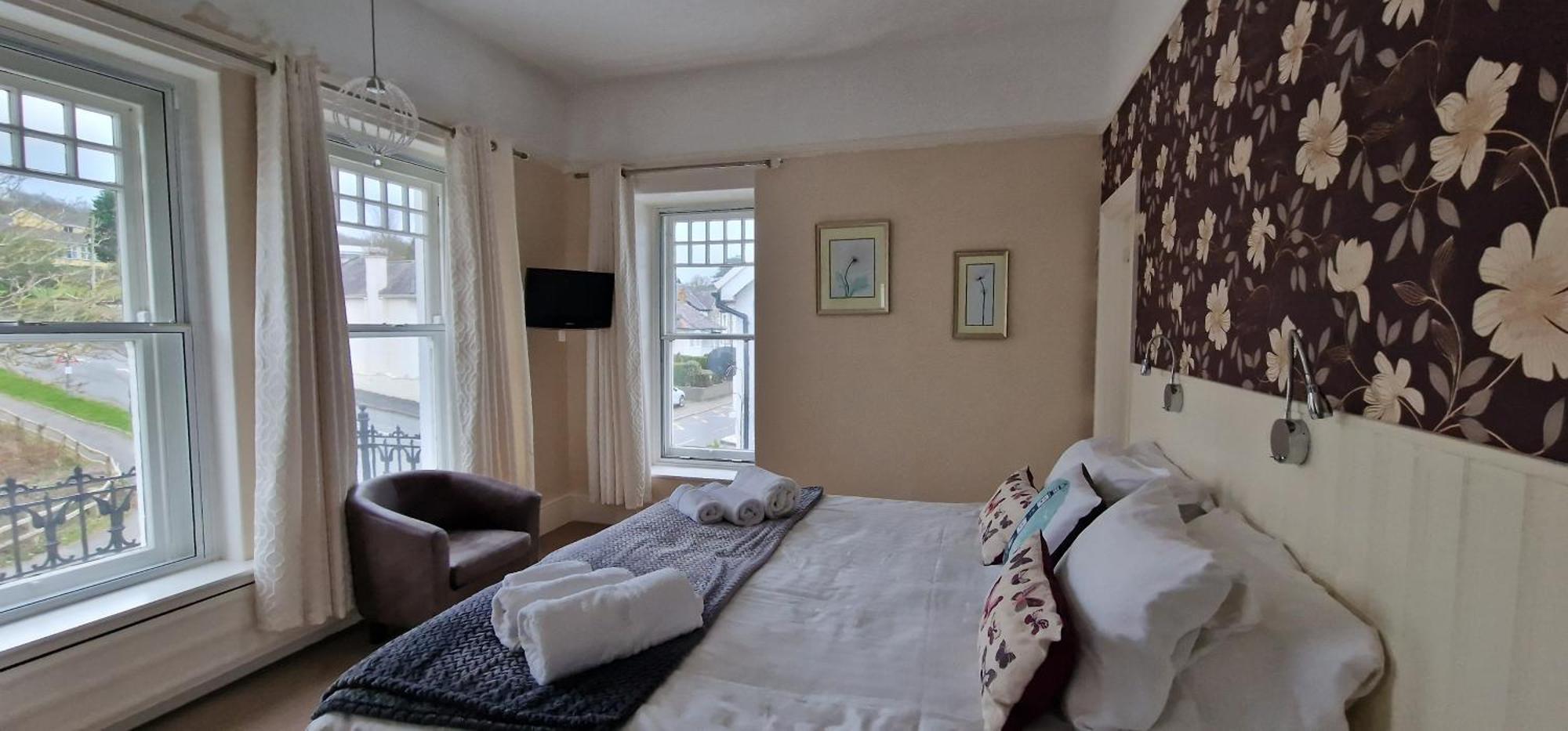 Hazeldene Hotel Aberaeron Buitenkant foto